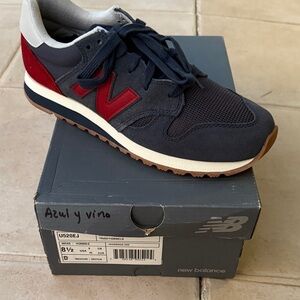 New Balance Men's Dark Blue and Burgundy Sneakers